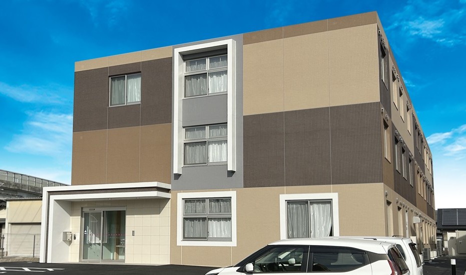 【四日市市下さざらい町あさけ】医療対応型の介護施設での事務スタッフ(正社員)募集|残業ほぼなし・転勤なし|未経験から始めるオフィスワーク